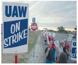 uaw on strike 2